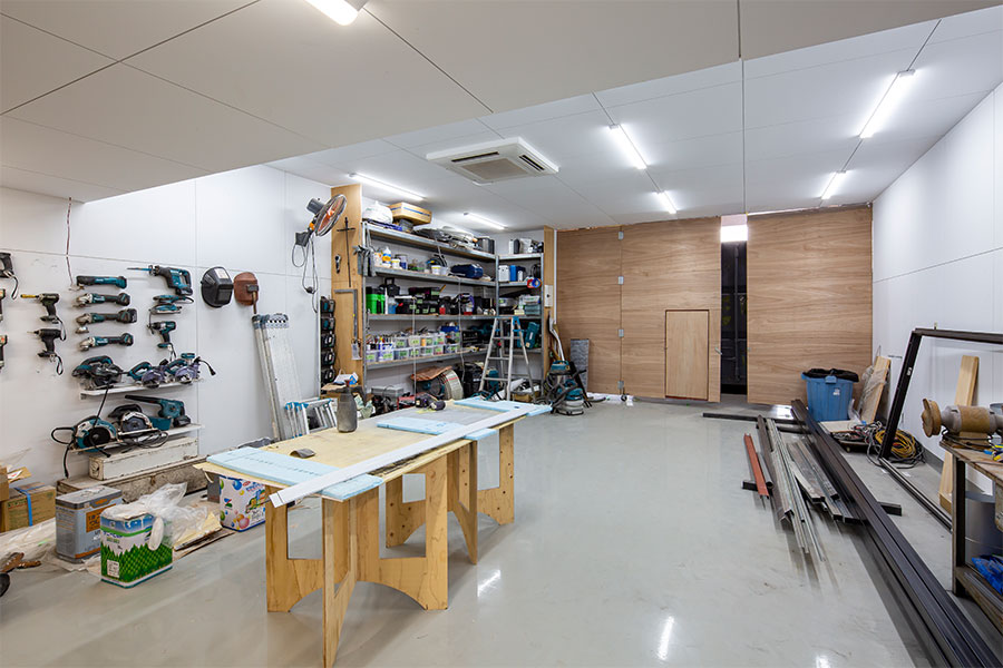 移動販売車・キッチンカー製作福岡工場内観